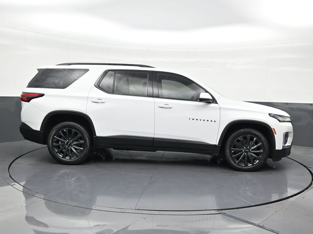 Used 2023 Chevrolet Traverse RS FWD image 7