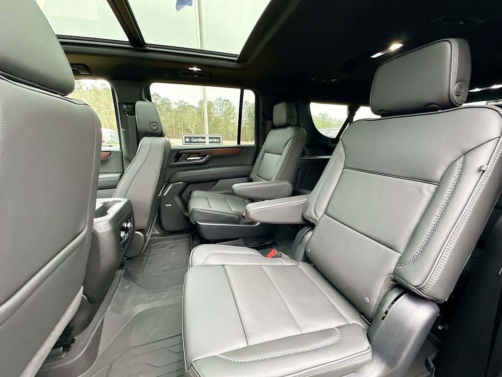 New 2026 GMC Yukon XL Denali w/ Sun & Power Step Package image 4