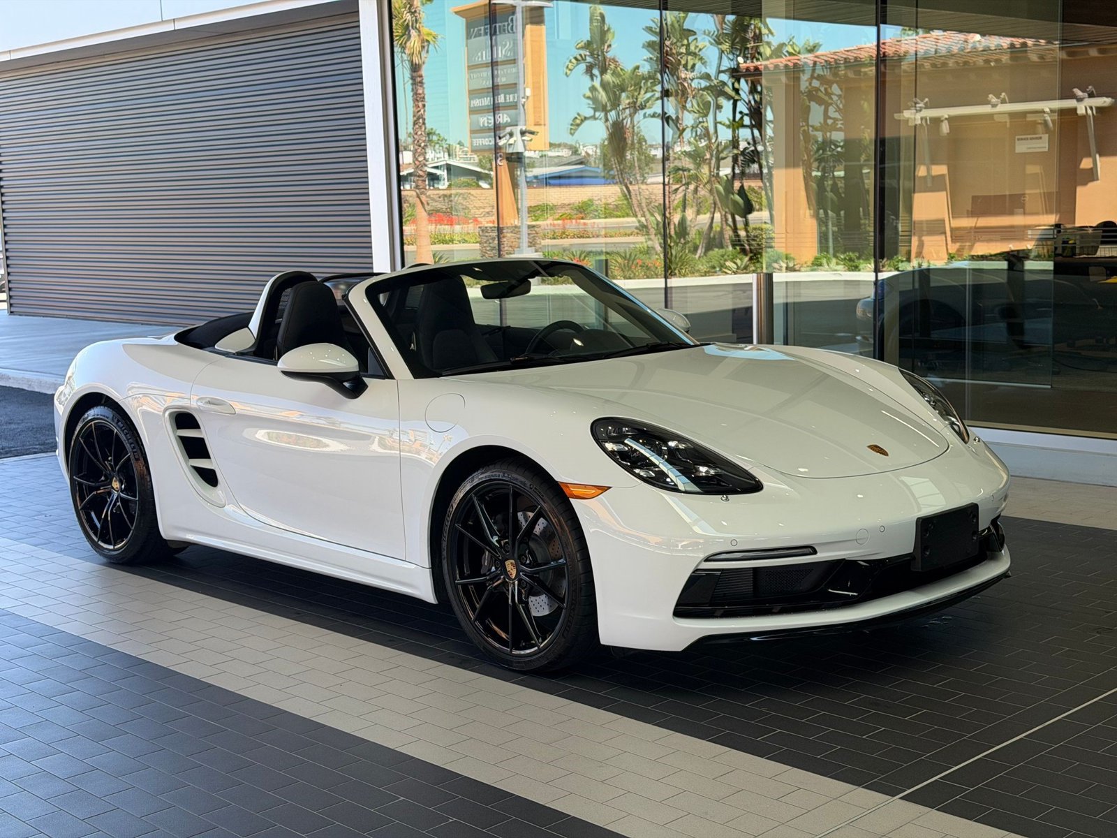 Certified 2022 Porsche 718 Boxster w/ Premium Package RWD image 4