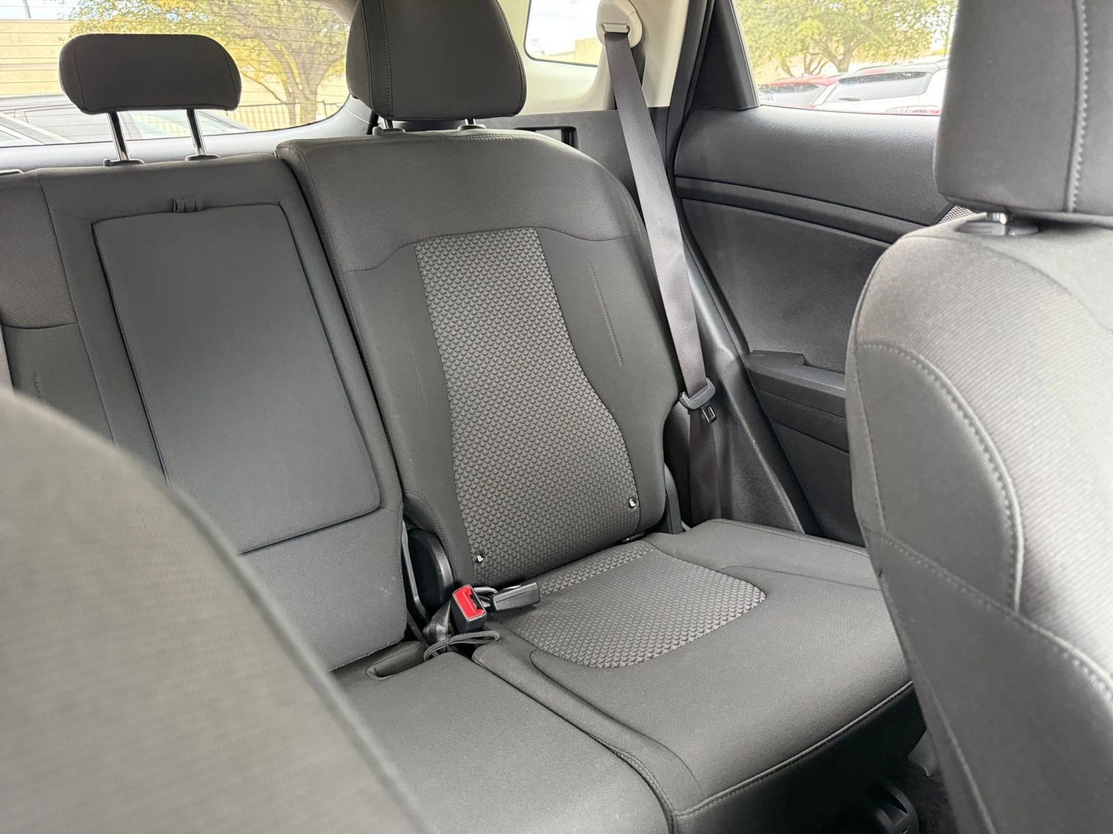 Used 2025 Kia Sportage LX image 37