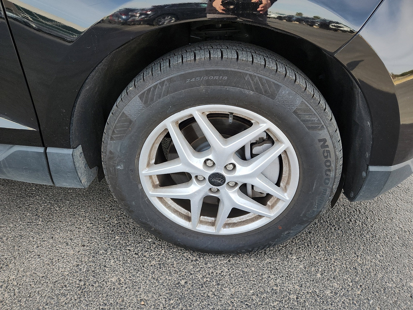 Used 2024 Ford Edge SEL image 9