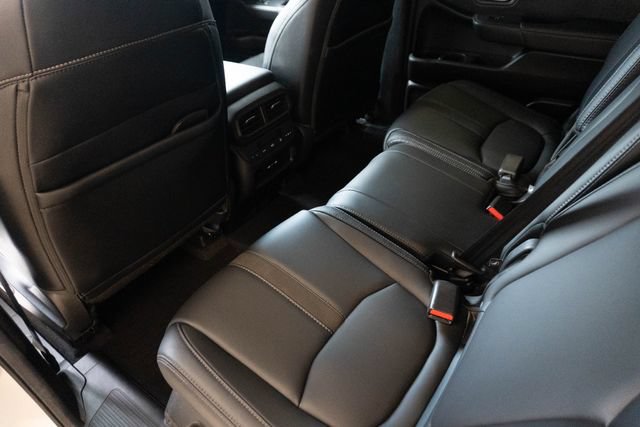 Used 2025 Honda Pilot EX-L image 18