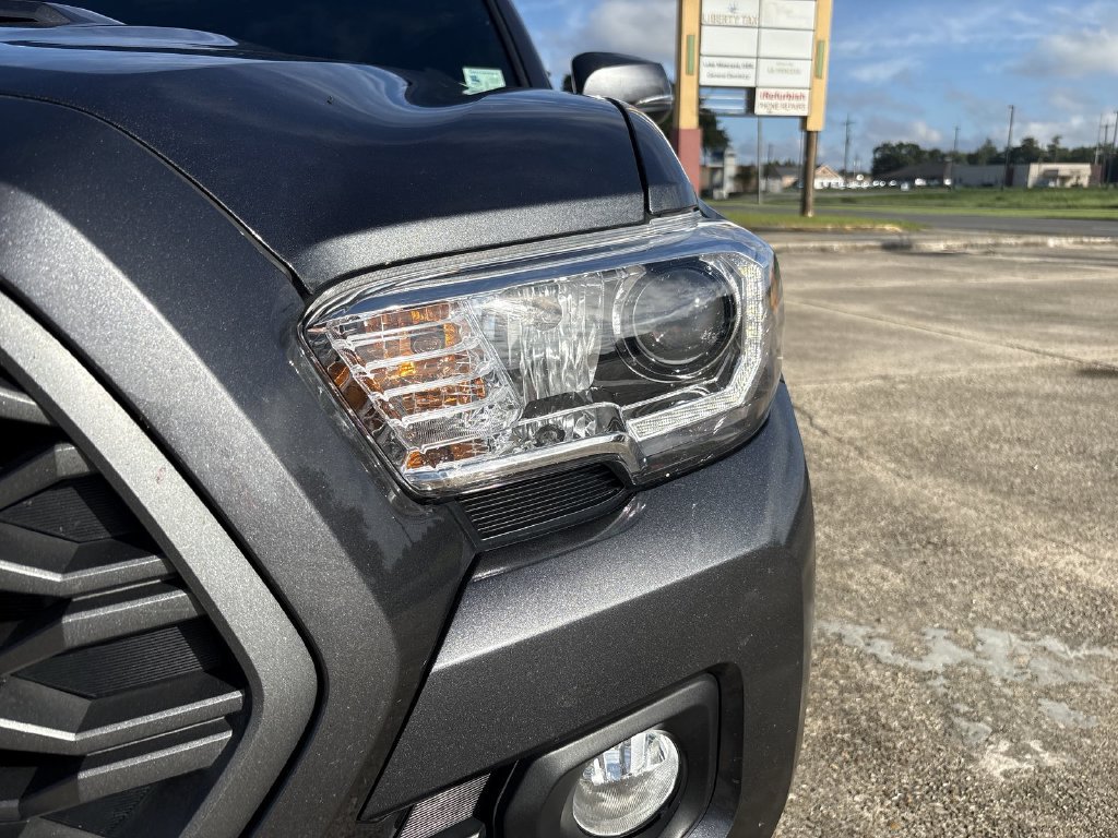 Used 2023 Toyota Tacoma TRD Sport w/ Advanced Technology Package AWD/4WD image 10
