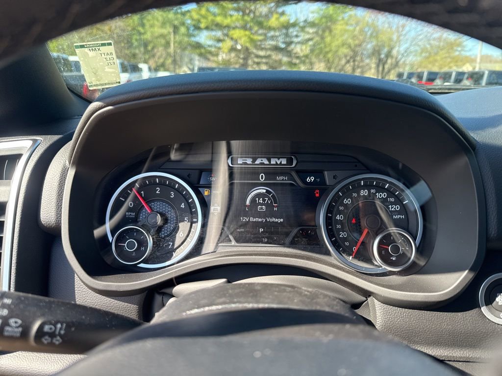 New 2026 RAM 1500 4x4 Crew Cab image 11
