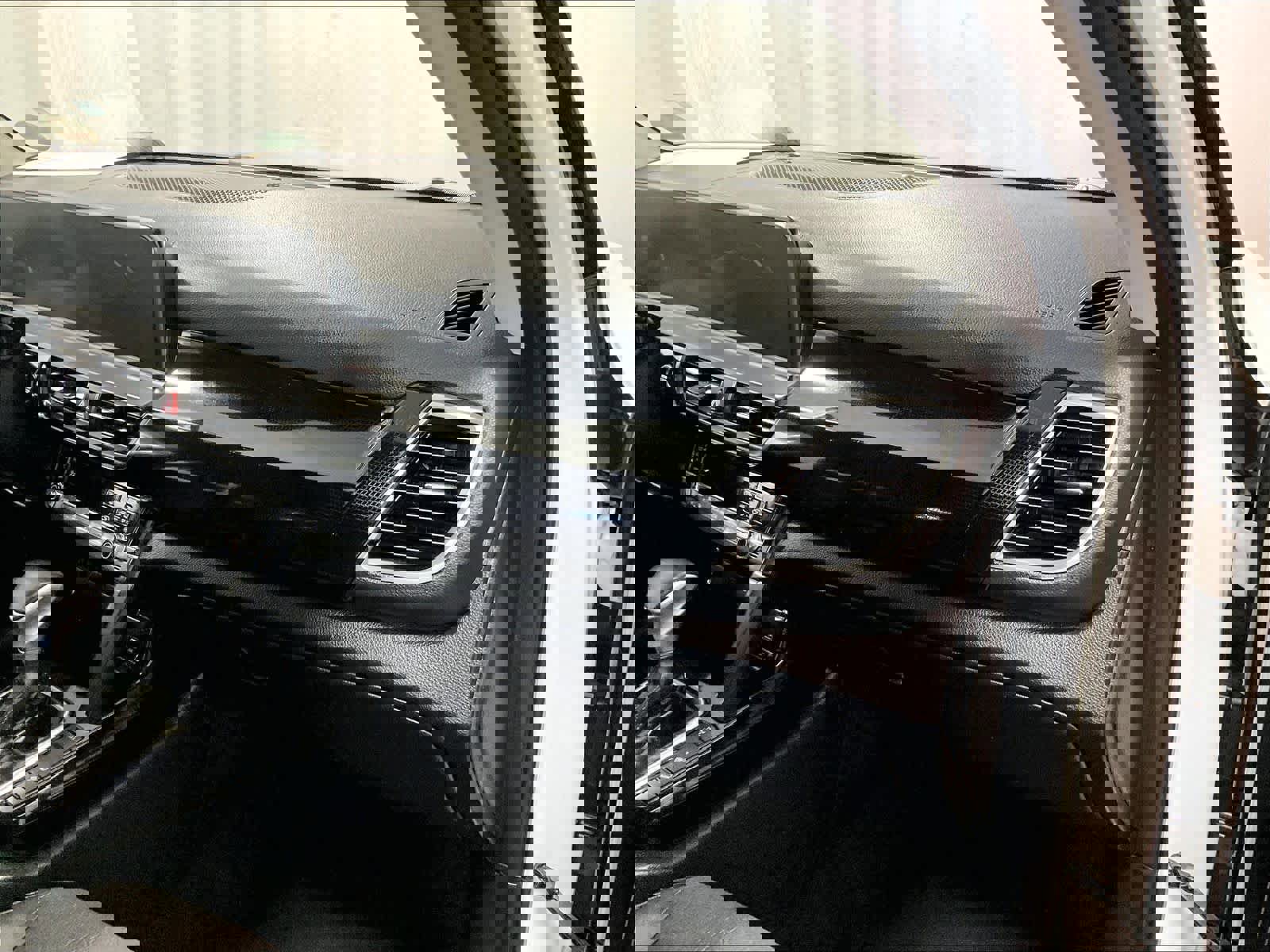 Used 2025 Kia Seltos S image 13