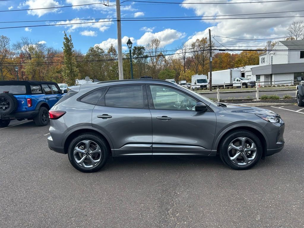 Certified 2023 Ford Escape ST-Line w/ Tech Pack #1 image 4