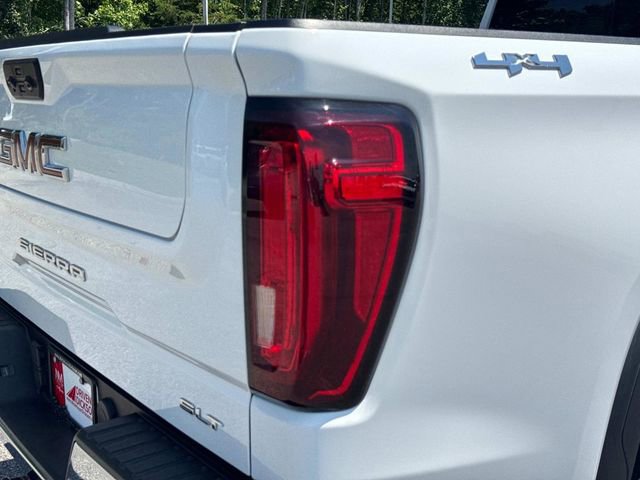 Used 2024 GMC Sierra 1500 SLT AWD/4WD image 12