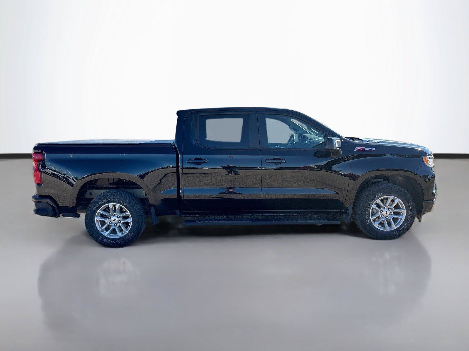 Used 2024 Chevrolet Silverado 1500 RST w/ Convenience Package II AWD/4WD image 17