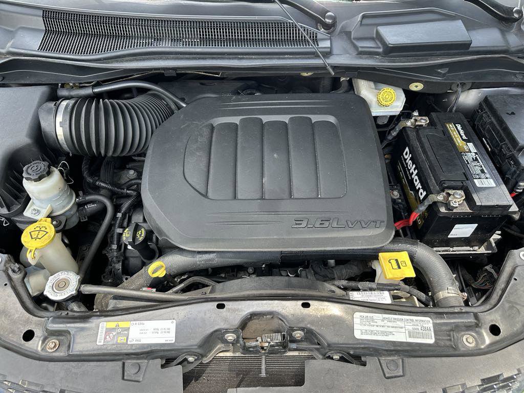 Used 2019 Dodge Grand Caravan SXT image 14