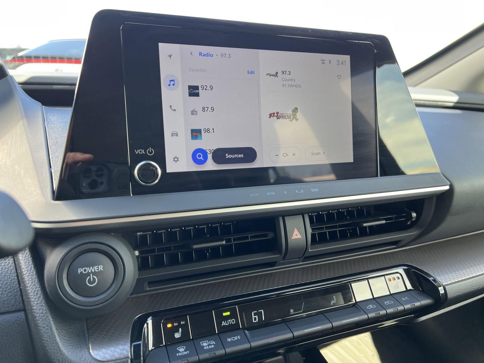 Used 2024 Toyota Prius XLE AWD/4WD image 6