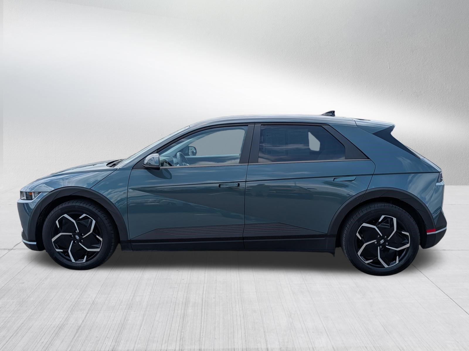 Certified 2023 Hyundai Ioniq 5 SEL w/ Cargo Package AWD/4WD image 4