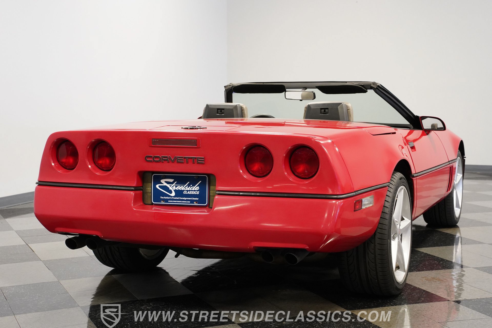 Used 1989 Chevrolet Corvette Convertible RWD image 11