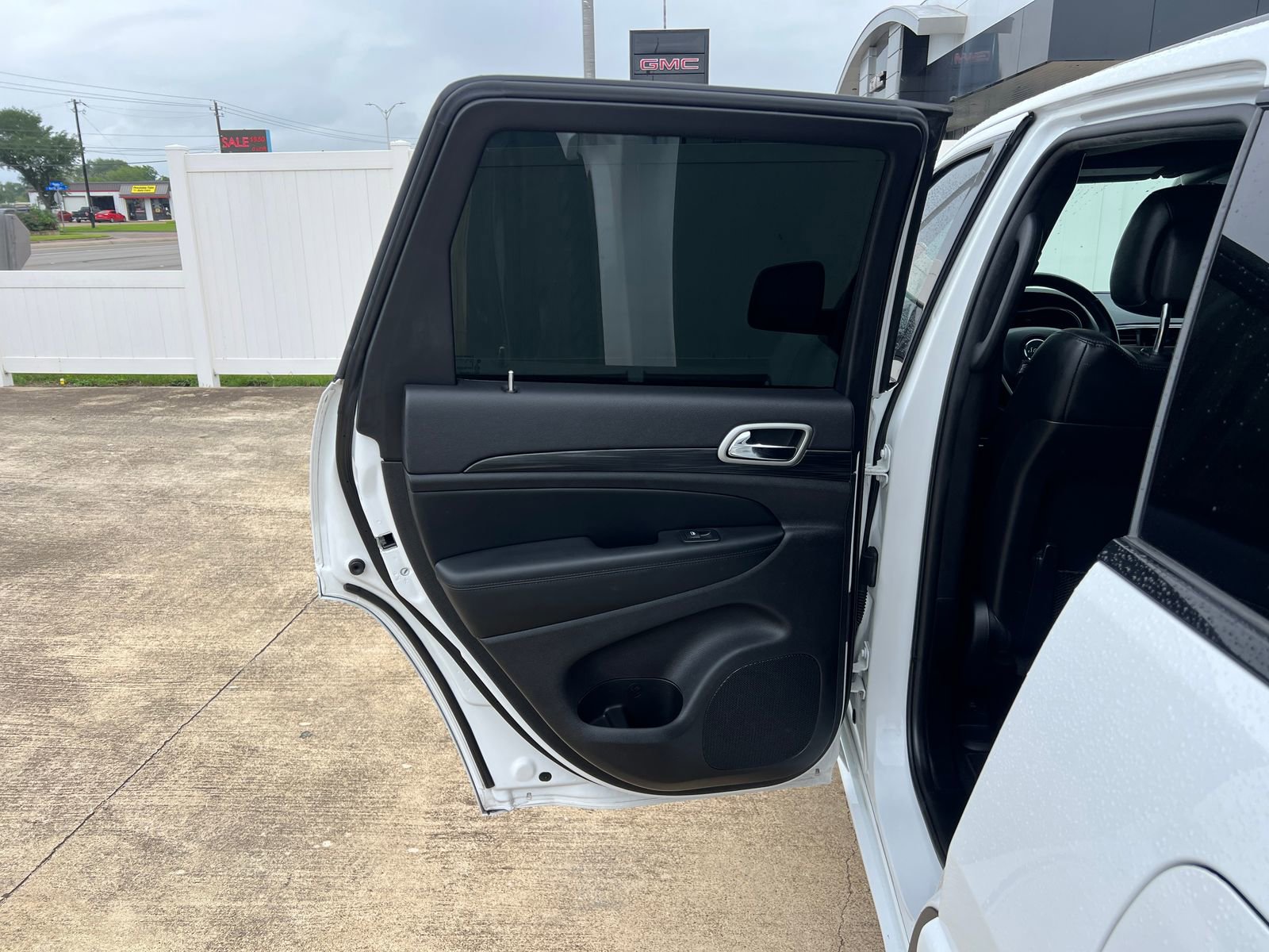 Used 2021 Jeep Grand Cherokee Laredo X RWD image 15