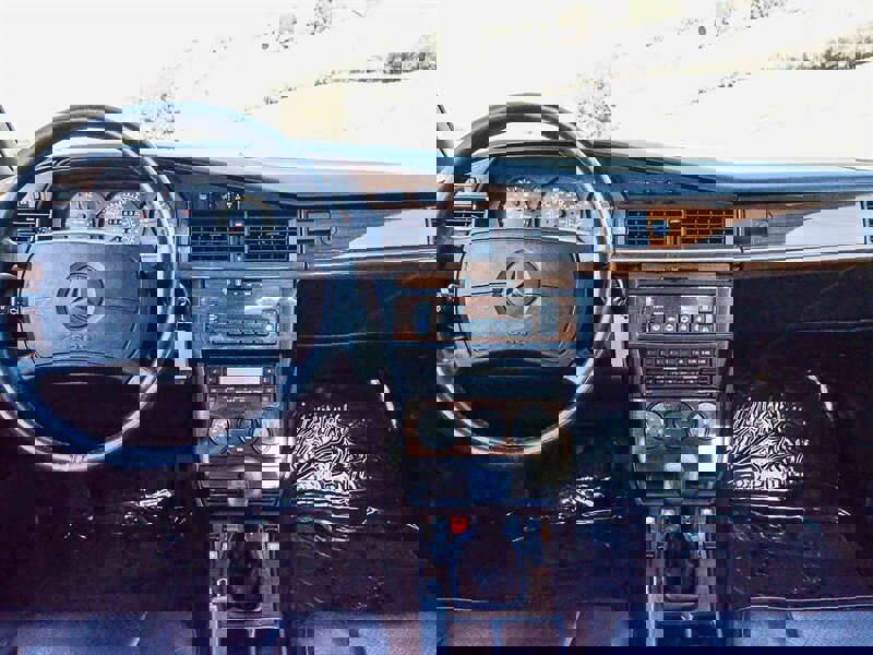 Used 1987 Mercedes-Benz 190 E 2.3-16 image 19