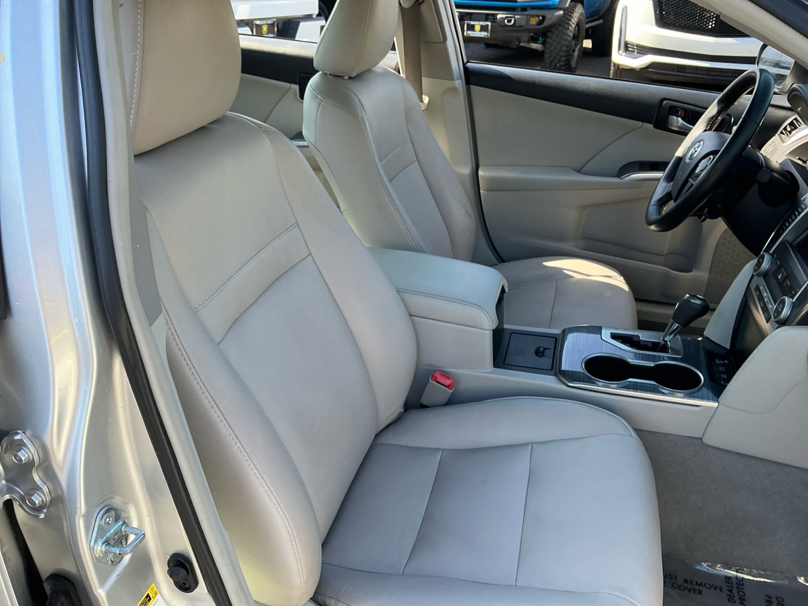 Used 2012 Toyota Camry XLE w/ Leather Pkg FWD image 21