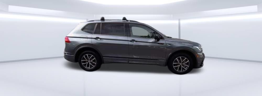 Used 2024 Volkswagen Tiguan SE R-Line FWD image 35