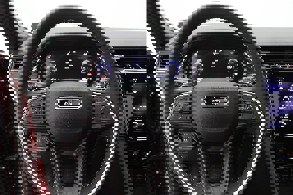 Used 2024 Jeep Grand Cherokee Altitude image 17