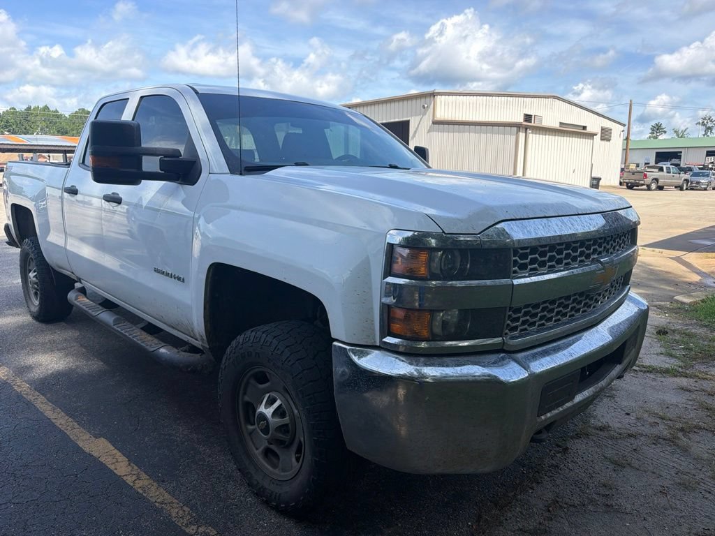 Used 2019 Chevrolet Silverado 2500 W/T AWD/4WD image 2