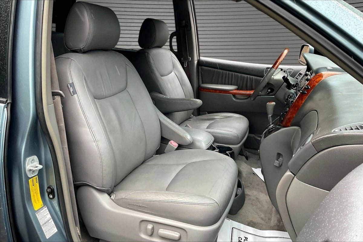 Used 2006 Toyota Sienna XLE Limited AWD/4WD image 29