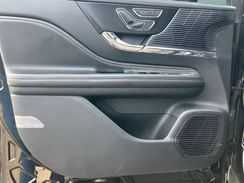 Used 2022 Lincoln Corsair AWD w/ Equipment Group 101A image 42