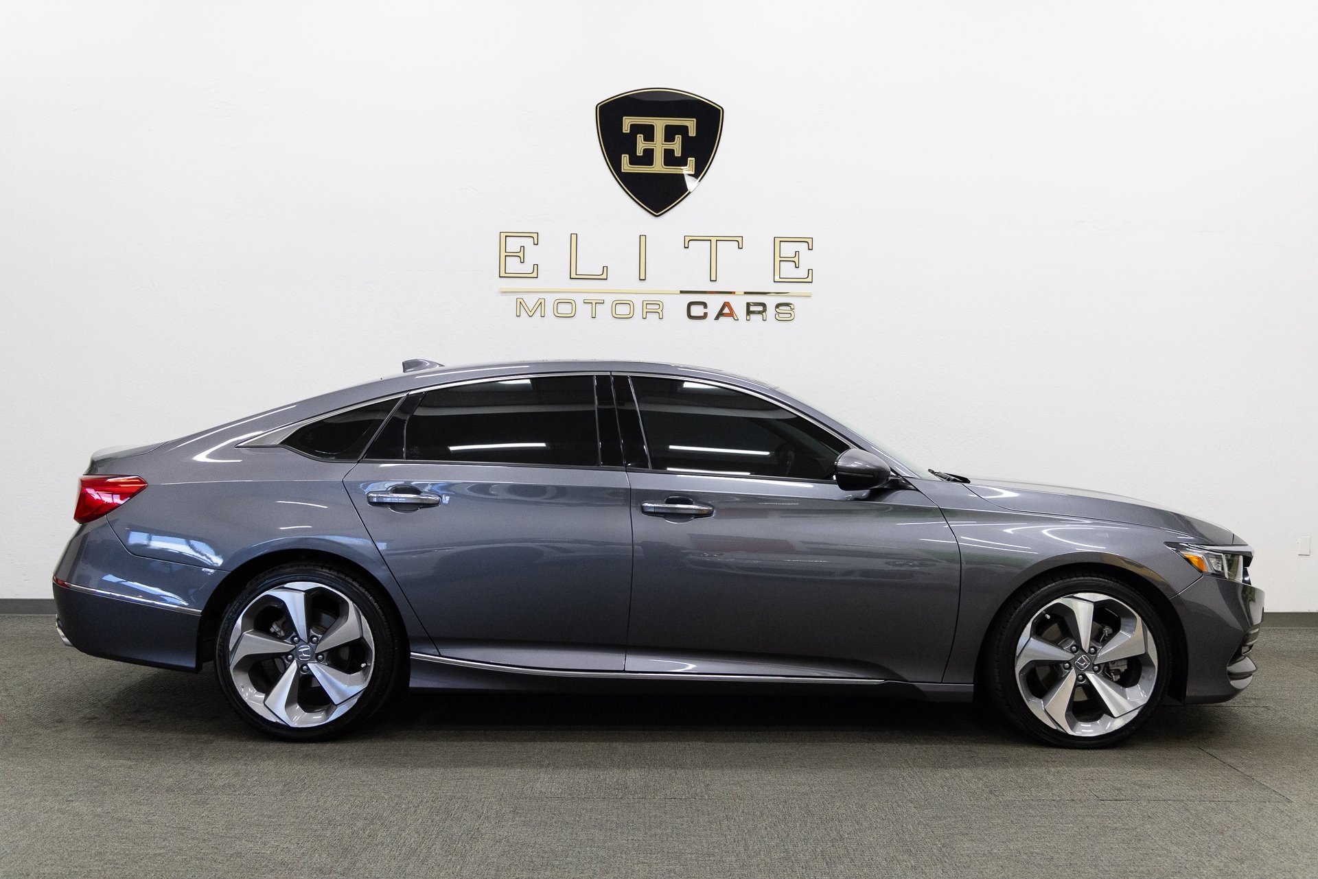 Used 2020 Honda Accord Touring image 10