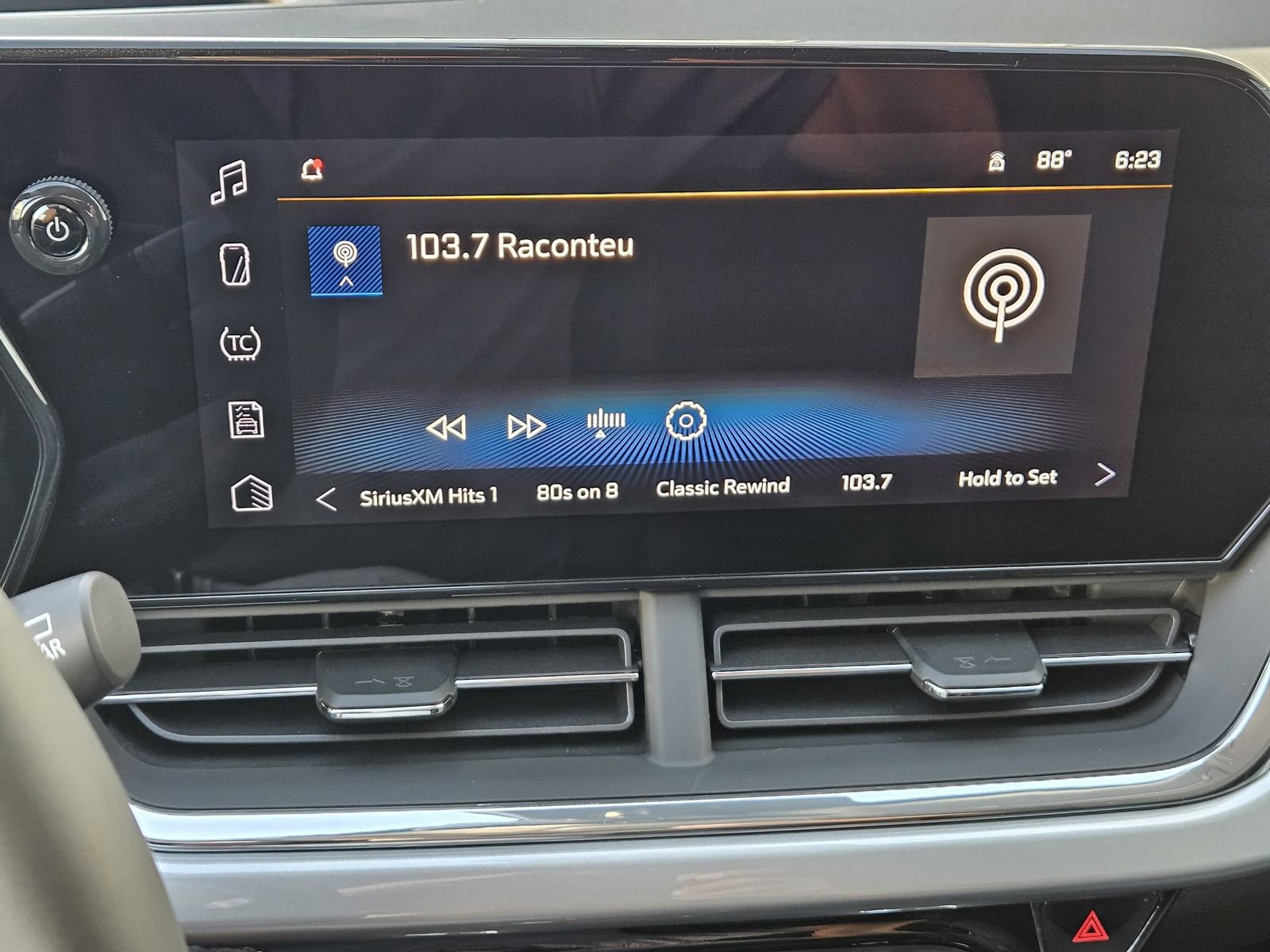 New 2026 Chevrolet Trax LT w/ Driver Confidence Package image 17