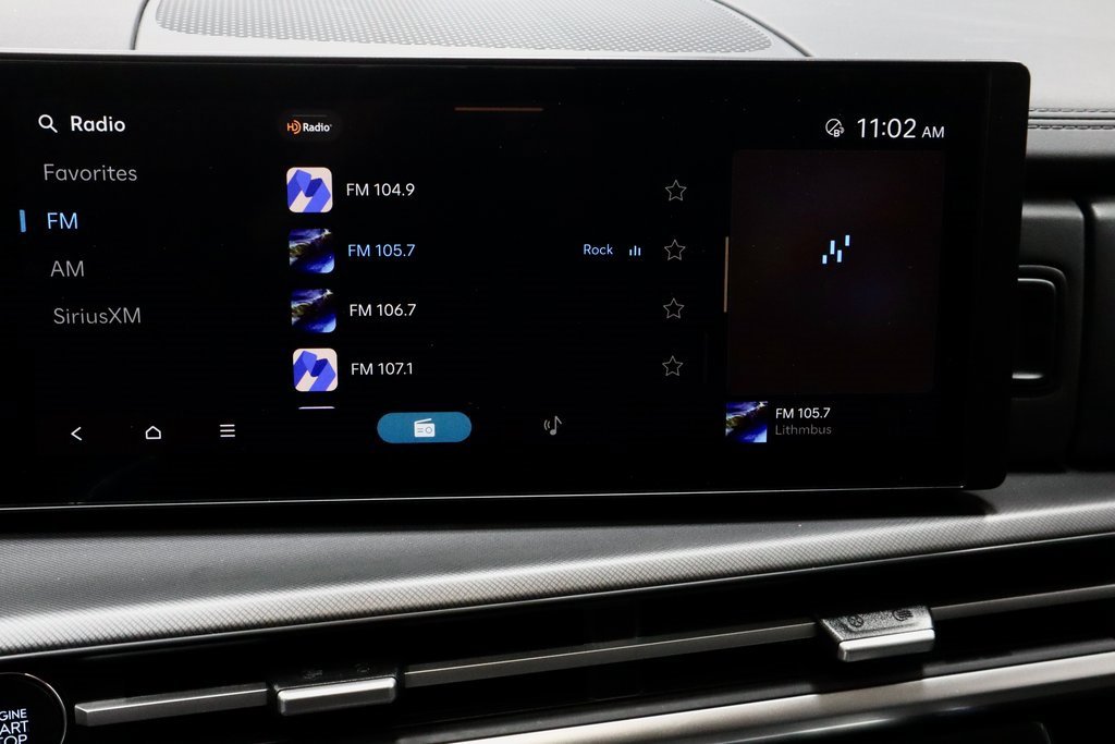 Used 2025 Hyundai Santa Fe SEL image 3