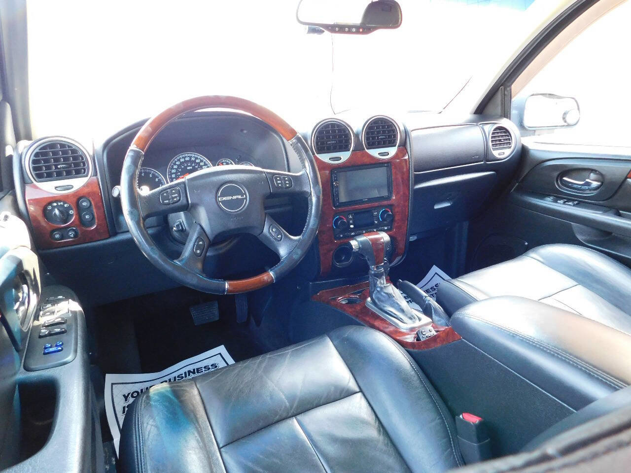 Used 2009 GMC Envoy Denali w/ Sun And 6-Disc Cd Package image 18