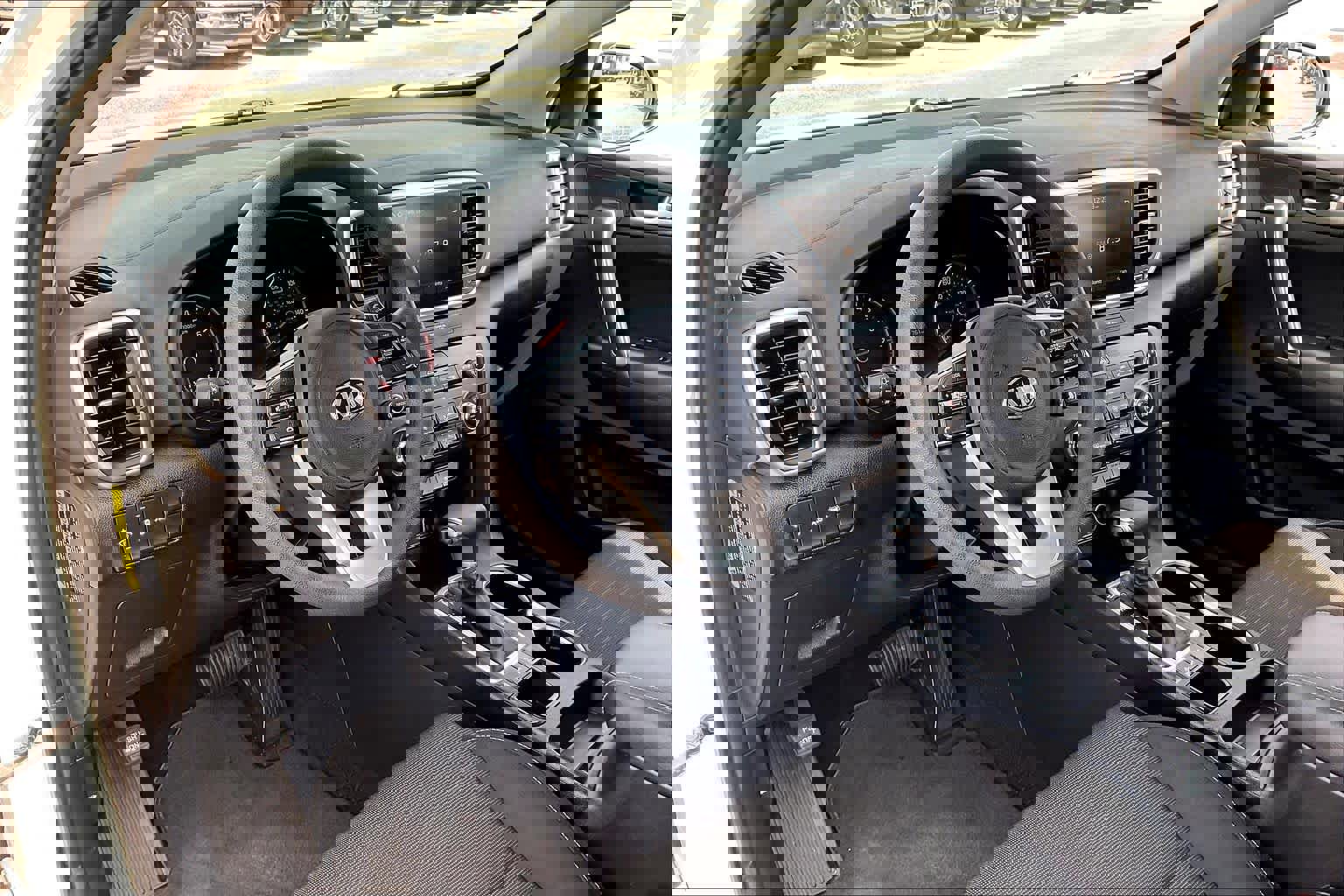 Used 2022 Kia Sportage LX w/ LX AWD Value Edition Package image 18