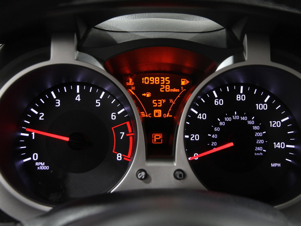 Used 2014 Nissan Juke SV image 28