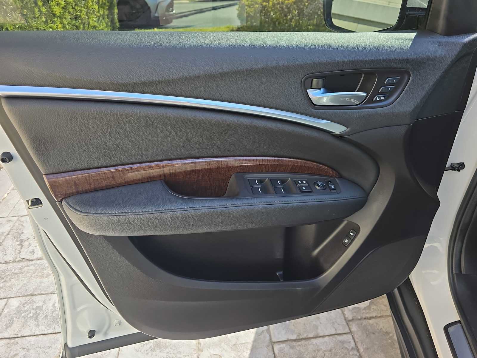 Used 2020 Acura MDX FWD image 14