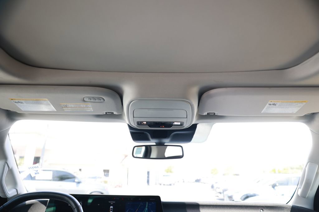 Used 2025 Ford Expedition Platinum w/ Driver's Package image 31