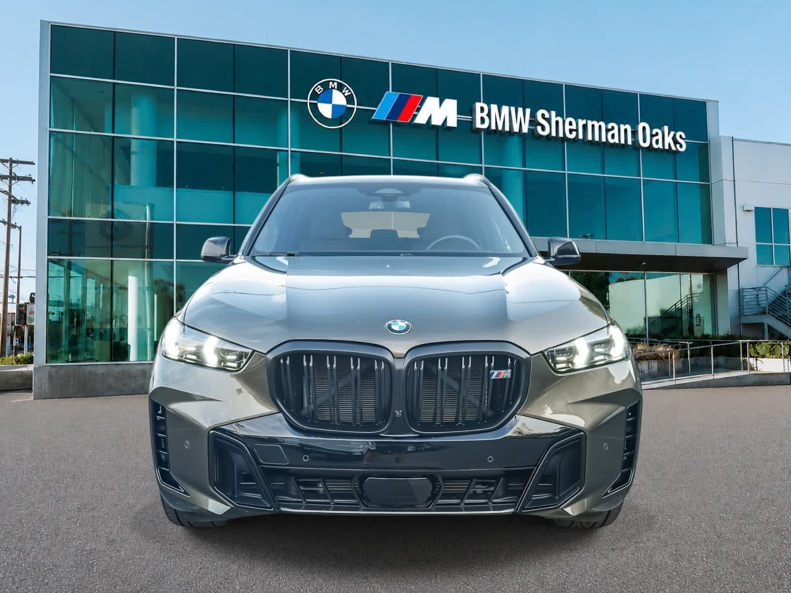 Used 2025 BMW X5 M60i w/ Executive Package AWD/4WD image 2