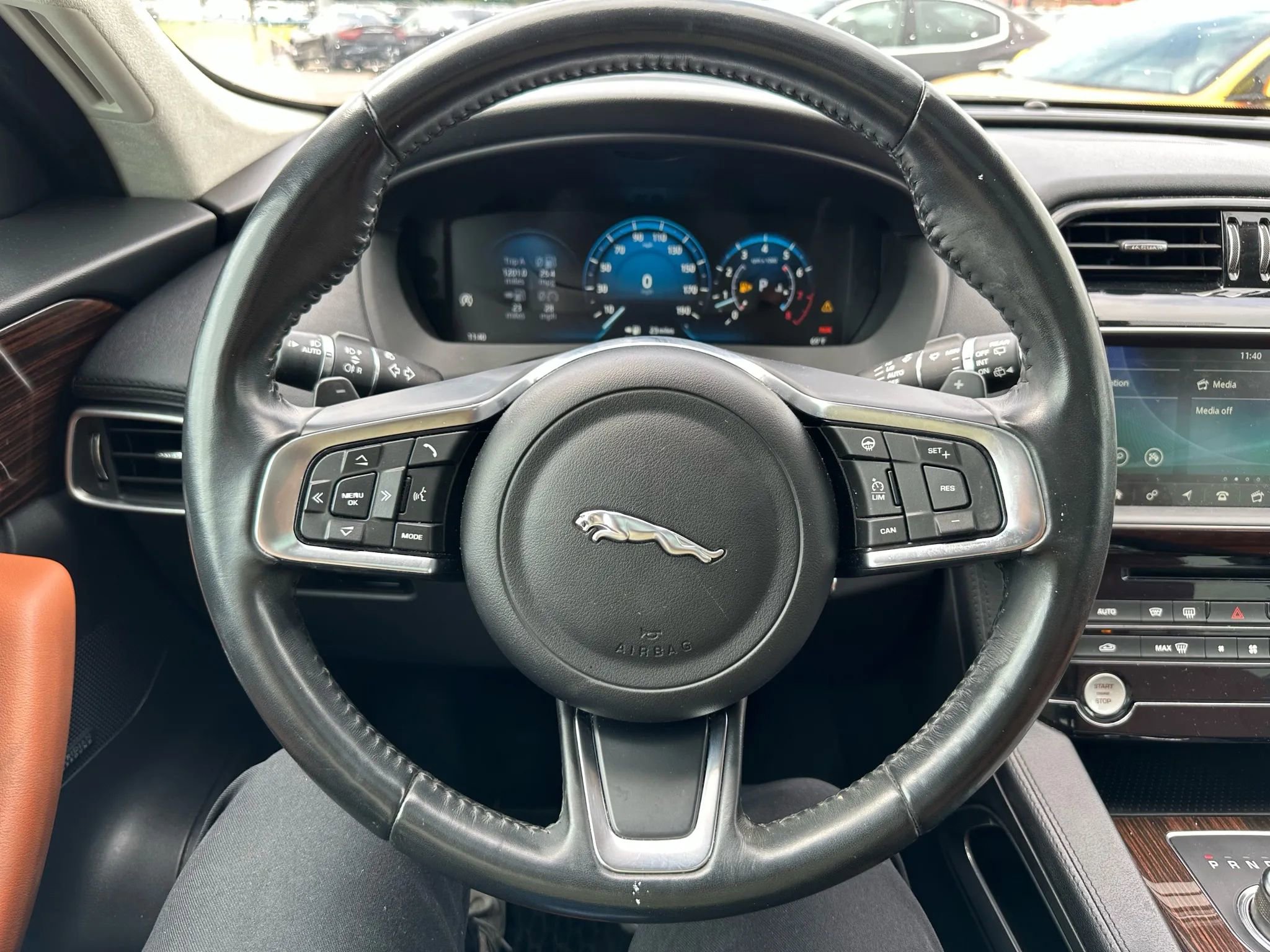 Used 2019 Jaguar F-PACE S image 34