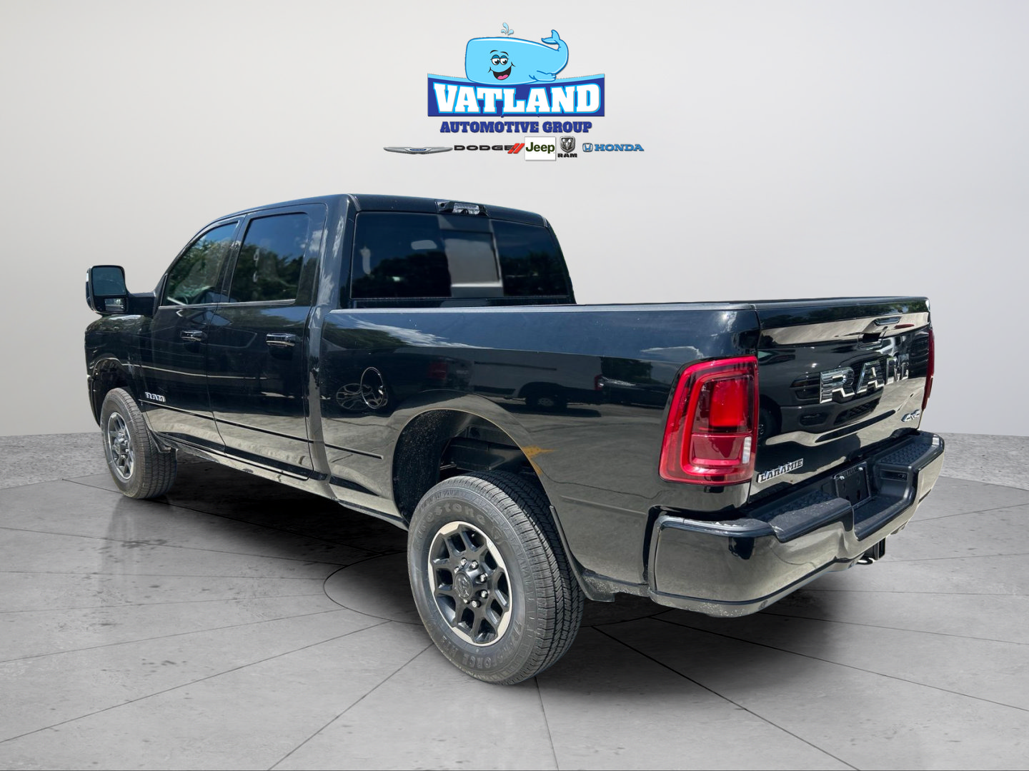 New 2026 RAM 2500 Laramie AWD/4WD image 3