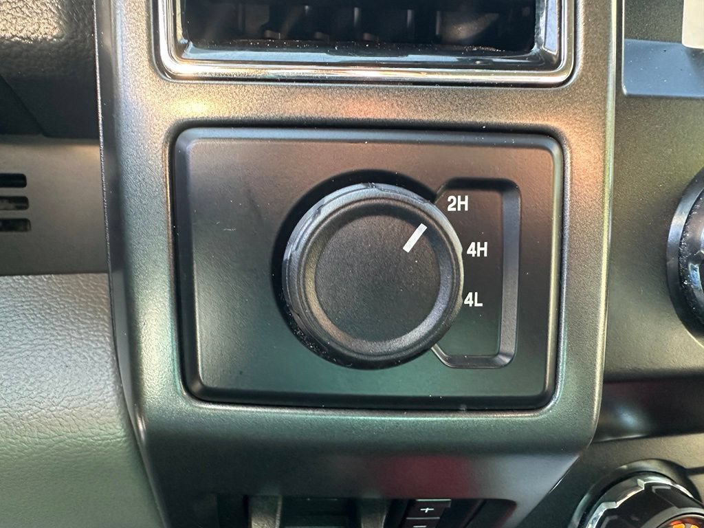 Used 2022 Ford F550 4x4 Regular Cab Super Duty image 15