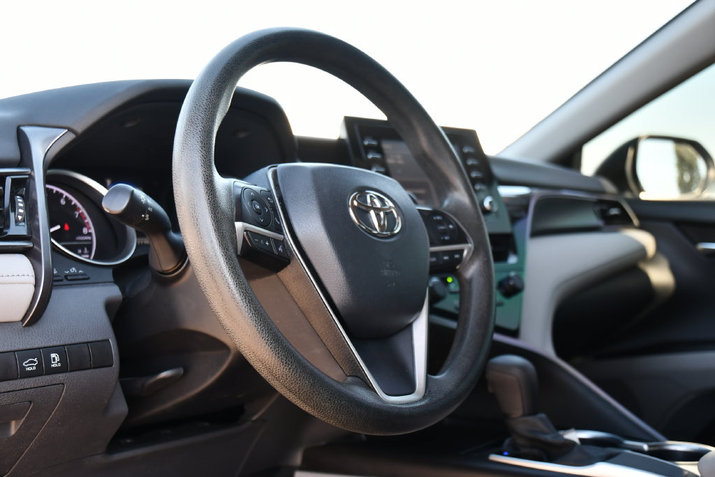 Used 2021 Toyota Camry LE w/ Convenience Package FWD image 17