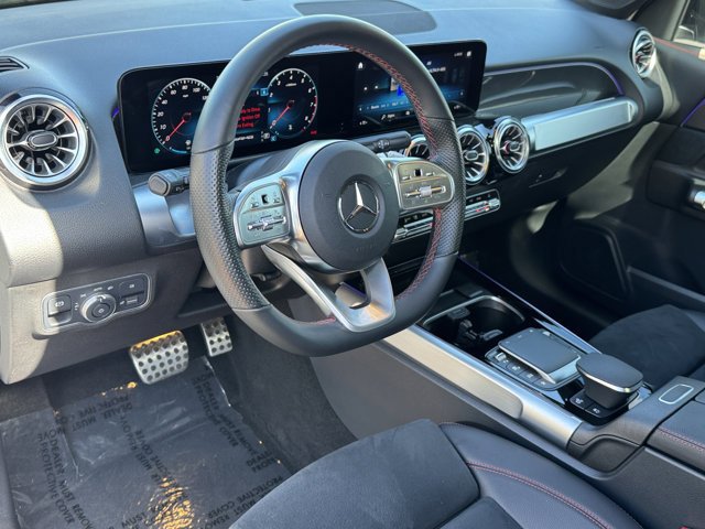 Used 2022 Mercedes-Benz GLB 35 AMG 4MATIC image 17