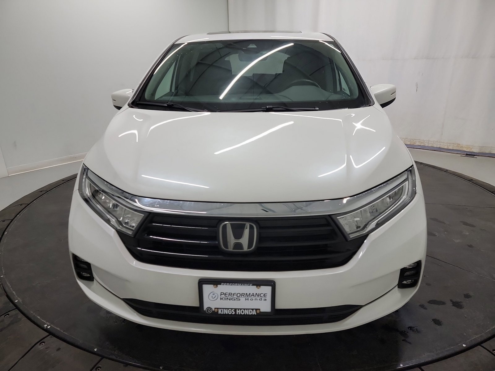 Used 2023 Honda Odyssey EX-L image 2