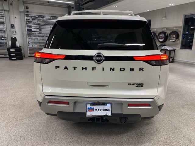 Used 2024 Nissan Pathfinder Platinum image 6
