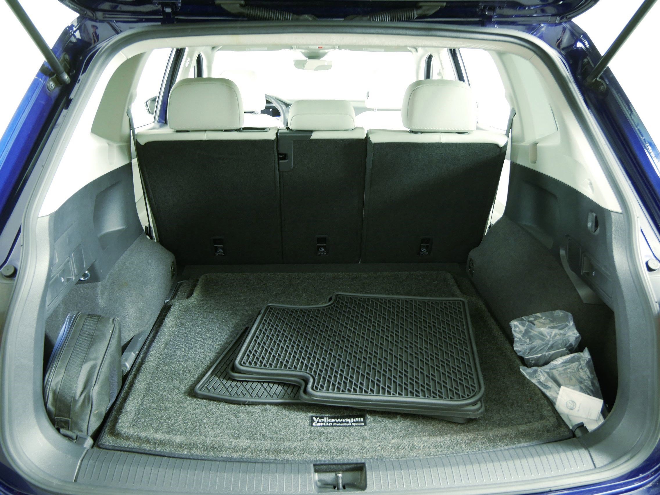 Certified 2022 Volkswagen Tiguan SE w/ Panoramic Sunroof Package image 29