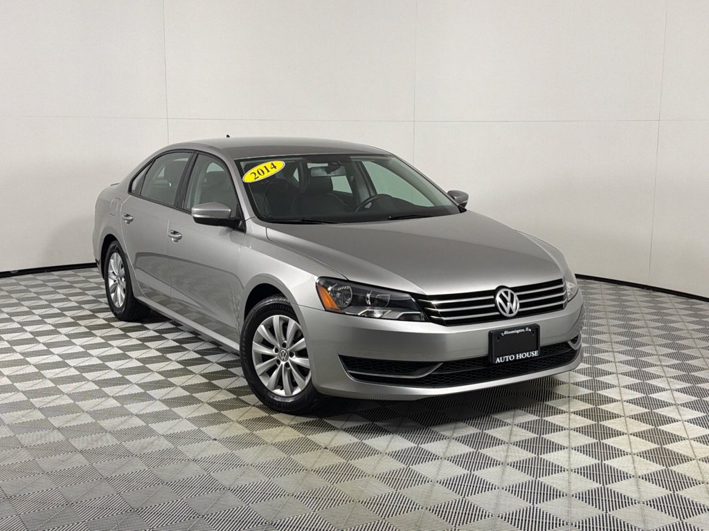 Used 2014 Volkswagen Passat 1.8T Wolfsburg Edition FWD image 2
