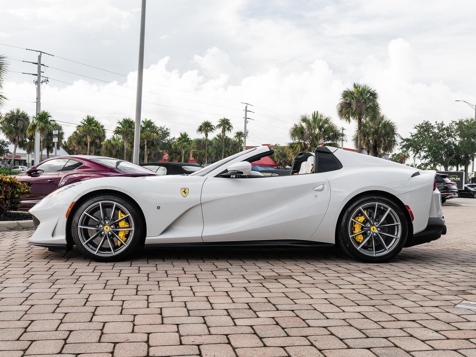 Used 2021 Ferrari 812 GTS RWD image 25