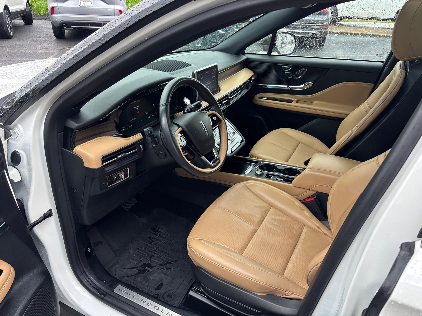 Used 2022 Lincoln Corsair Reserve w/ Equipment Group 201A AWD/4WD image 24