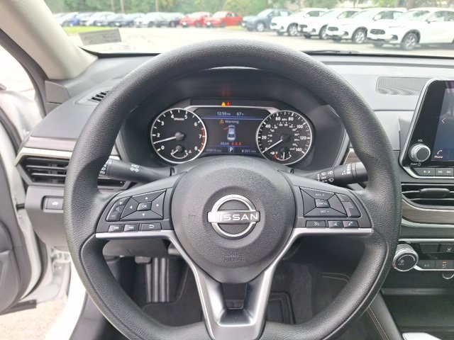 Used 2023 Nissan Altima 2.5 SV image 18