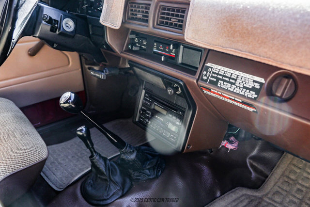 Used 1986 Toyota Pickup 4x4 Regular Cab Turbo image 38