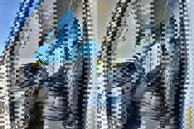 New 2025 Ford Transit 250 148 Medium Roof image 11