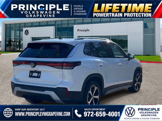 New 2027 Volkswagen Tiguan SE FWD image 3