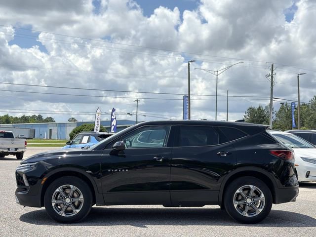 Used 2025 Chevrolet Blazer LT FWD image 10