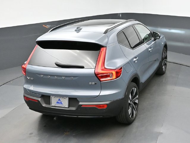 Used 2023 Volvo XC40 B5 Ultimate w/ Climate Package AWD/4WD image 47
